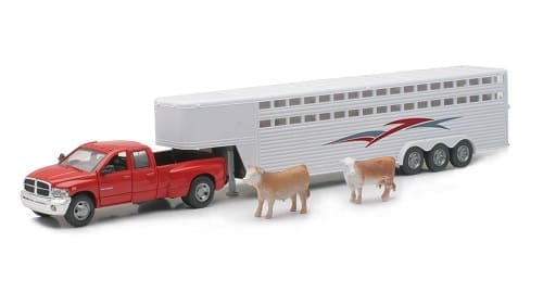 1:32 Scale Dodge RAM Fifth Wheel with Cow Trailer
